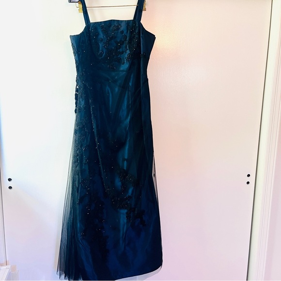 San Carlin Dresses Vintage Navy Embroidered Tulle and Iridescent Satin Maxi Gown - Picture 4 of 15
